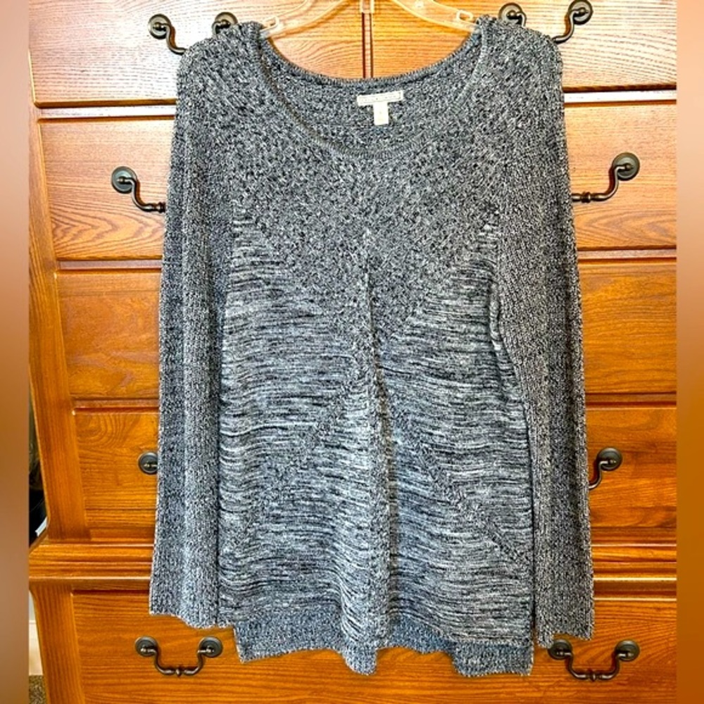 DANA BUCHMAN LONG BACK LONG SLEEVE PULL OVER SWEATER